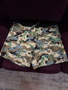 Saxx Betawave 2N1 Boardshorts in Light Gray